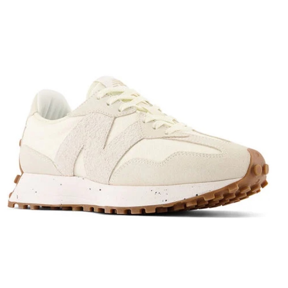 BNIB New Balance 327 brand New Women’s 7.5